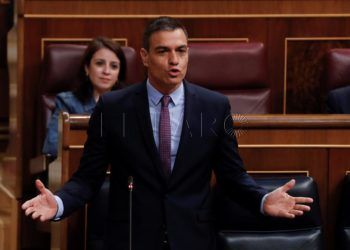 pedro-sanchez-adriana-lastra-congreso