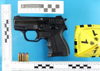 pistola-policia-nacional-1