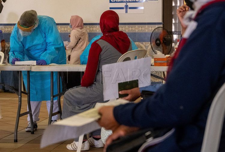 Tras la desesperación, las temporeras marroquíes vuelven a casa