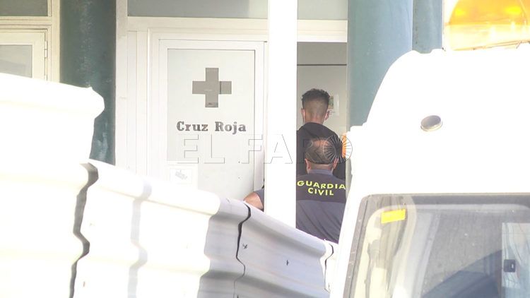 cruz-roja-inmigrantes-hospital-cuarentena-13