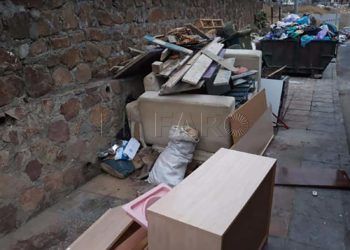 enseres-escombros-calles-ceuta-recogida-2