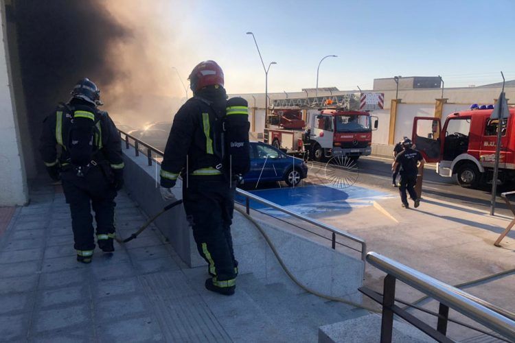 incendio-juan-carlos-i-motos-portal-bomberos-3