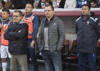 jose-juan-romero-perez-viruel-ad-ceuta-banquillo