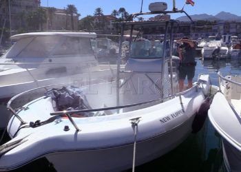 ok-herido-barco-incendio-puerto-deportivo-15