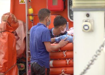 rescate-magrebies-kayaks-atria-12