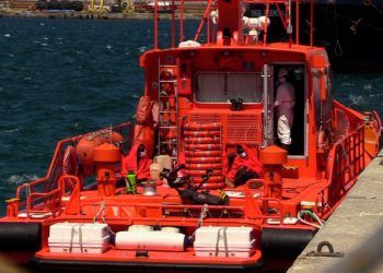 salvamento-maritimo-rescata-inmigrantes-subsaharianos-mar-4