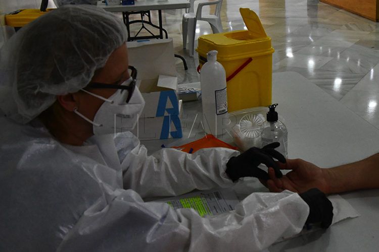 sanitario-prueba-coronavirus