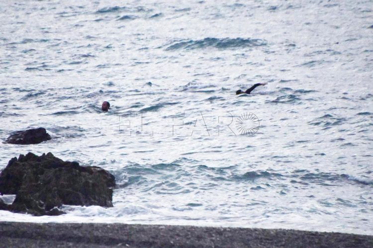 5-inmigrantes-nadadores-tarajal-guardia-civil-7