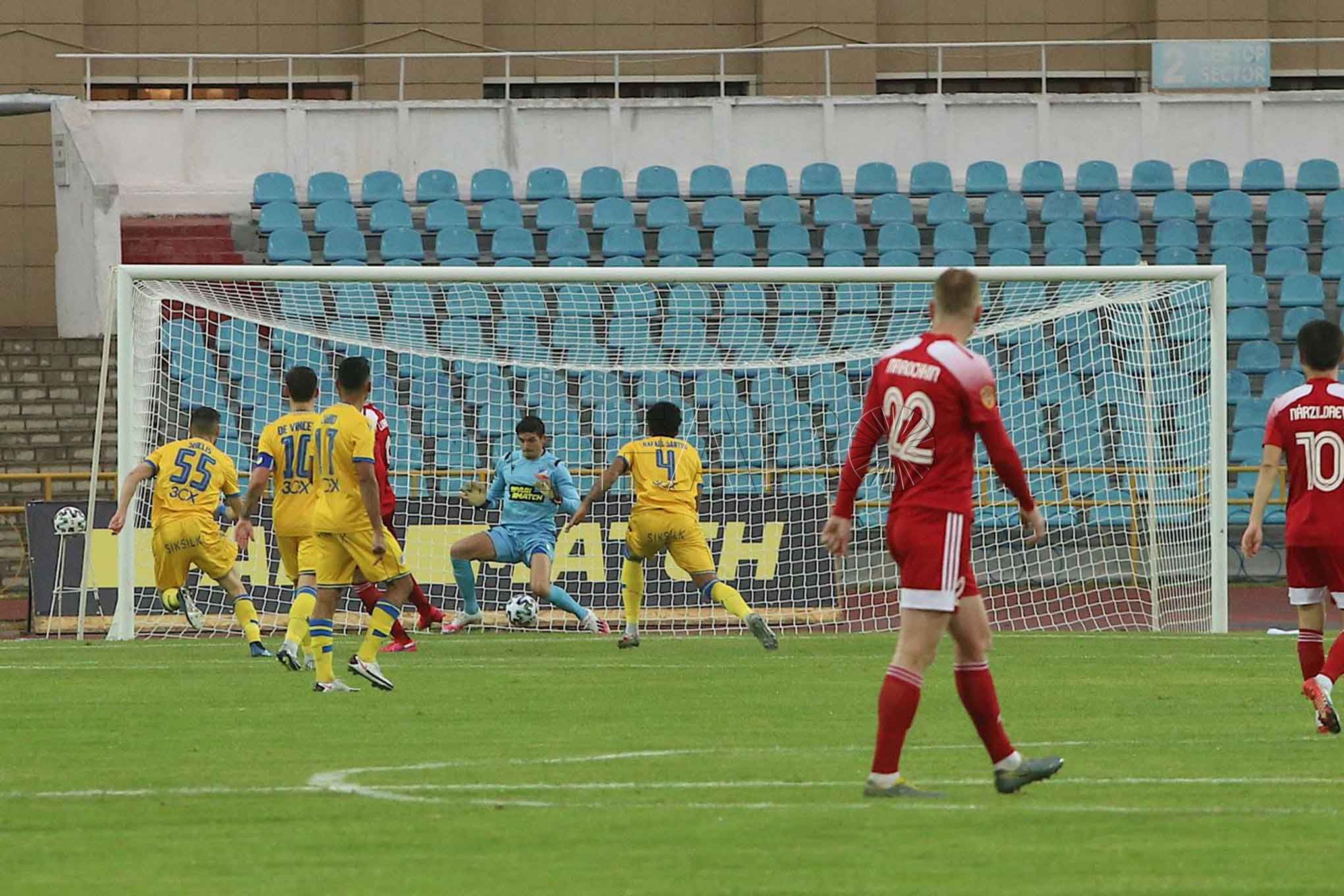 anuar-tuhami-apoel-2