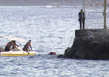 espigon-valla-tarajal-salvavidas-guardia-civil