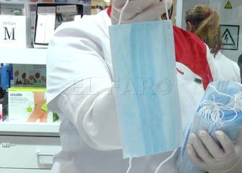 farmacia-mampara-mascarilla-coronavirus-alarma-5