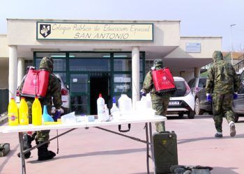 militares-desinfeccion-colegios-10