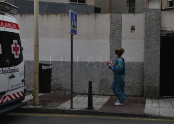 sanitaria-cruz-roja-puerta-colegio