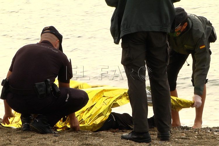 cadaver-playa-ribera-4