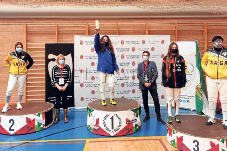 campeona-andalucia-esgrima-maria-rodriguez