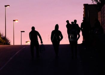 desalojo-marroquies-nave-tarajal-10