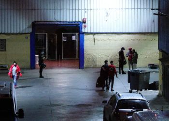 desalojo-marroquies-nave-tarajal-5