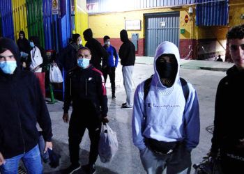 desalojo-marroquies-nave-tarajal-6