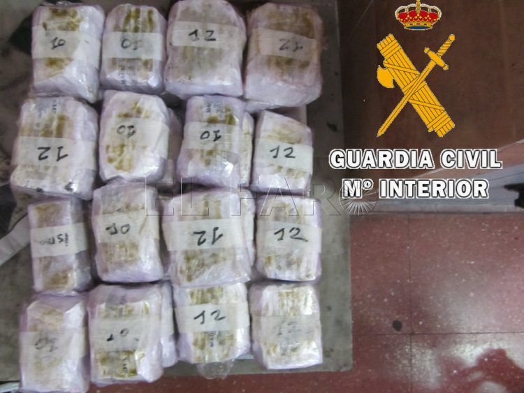 hachis-embarque-algeciras-guardia-civil-3