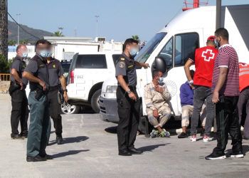 inmigrantes-guardia-civil-servicio-maritimo-7