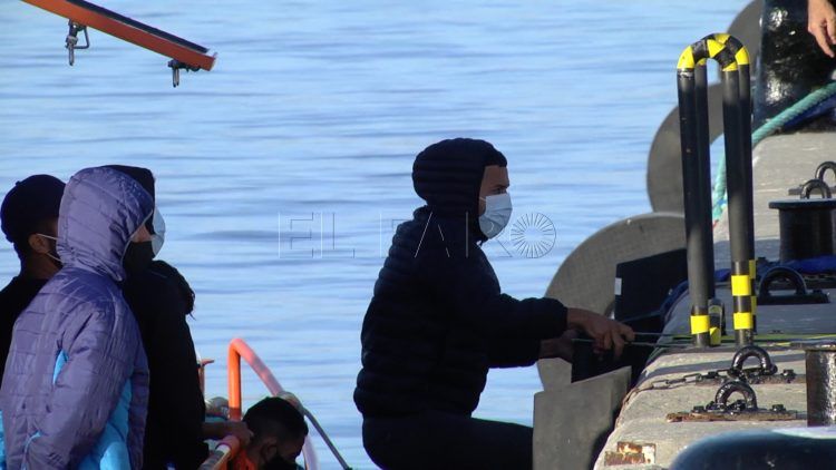 inmigrantes-salvamento-maritimo-magrebies-patera-7