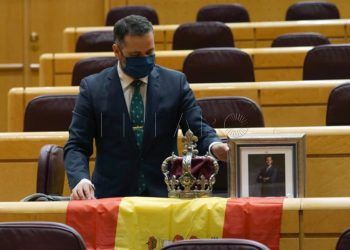 senador-arbona-bandera-corona-rey