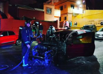 bomberos-coche-vehiculo-rosales-noche