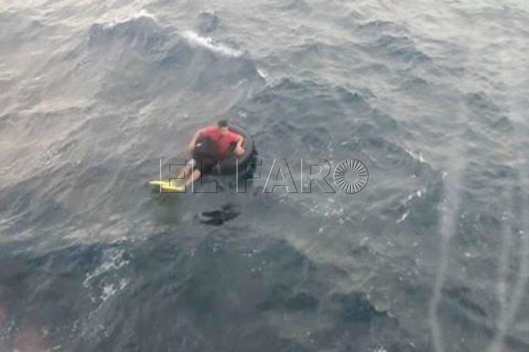 inmigrante-flotador-estrecho-180419