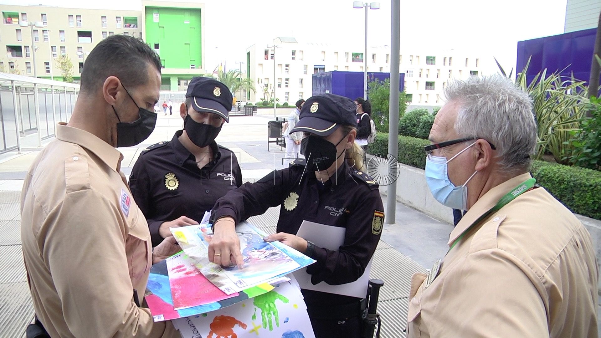 policia-nacional-24-horas-dibujos-apoyo-solidaridad-4