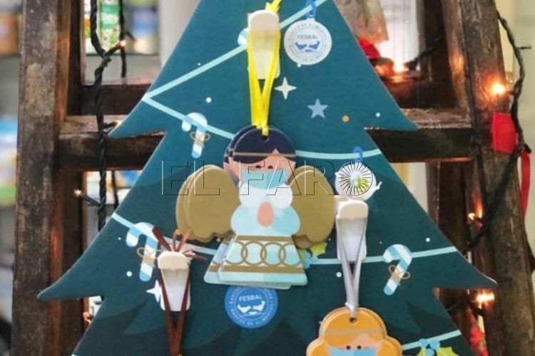 arbol-navidad-solidaridad-farmacias-banco-alimentos