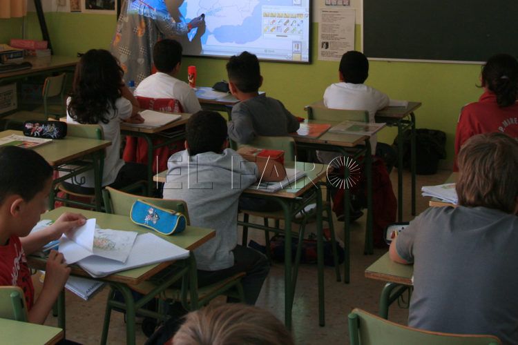 clase-alumnos-colegio