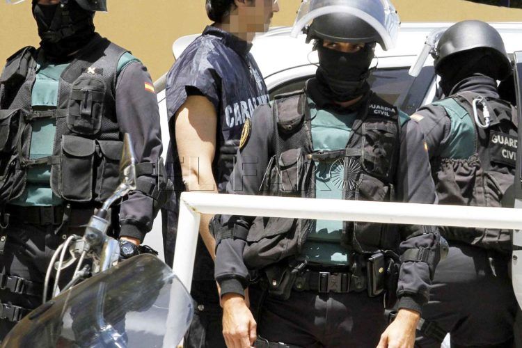 guardia-civil-chalecos