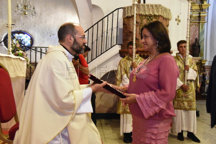 maria-carmen-pasamar-nueva-hermana-mayor-hermandad-virgen-africa