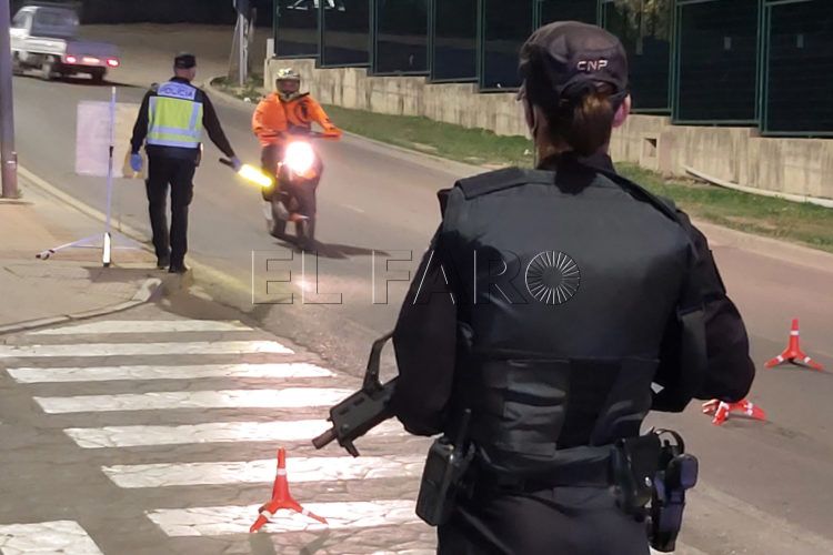 control-policia-nacional-conos