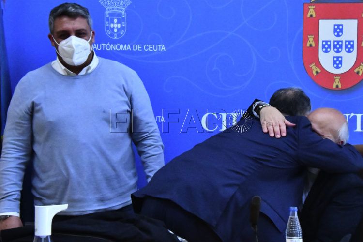 guerrero-abrazo