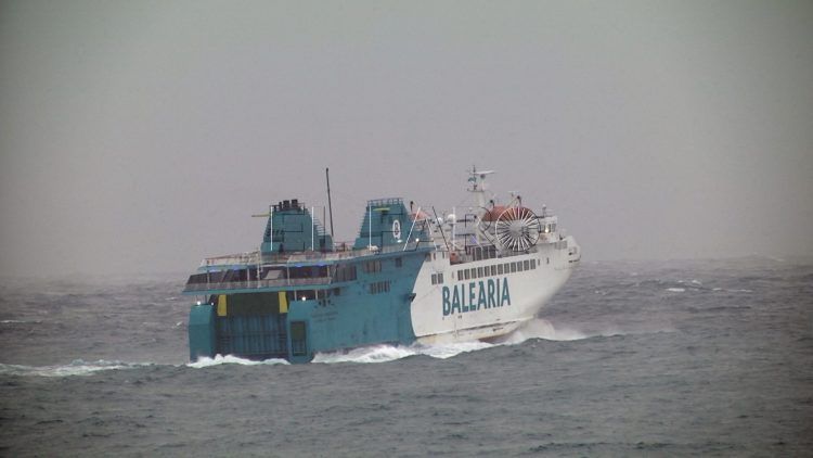 temporal-barco-balearia-passio-per-formentera-3
