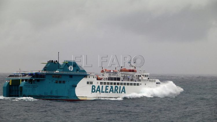 temporal-barco-balearia-passio-per-formentera-4
