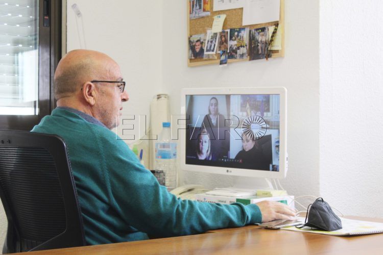 Mustafa-Mohamed-fampa-reunion-ministra-celaa