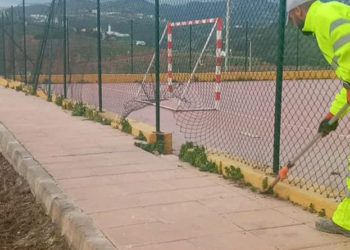 medio-ambiente-limpieza-pista-deportiva-principe