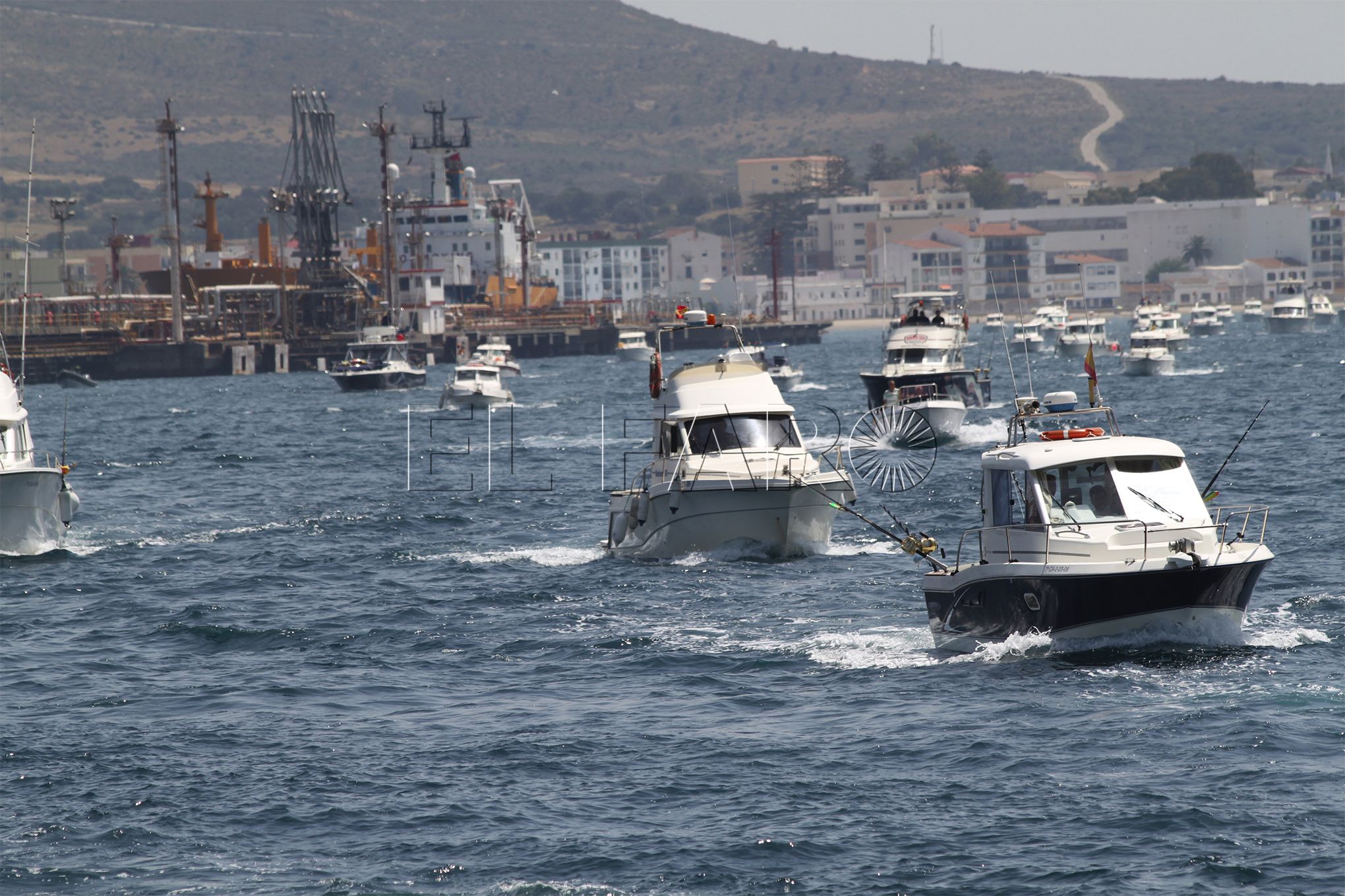 espera-licencias-pesca-mes-renovacion