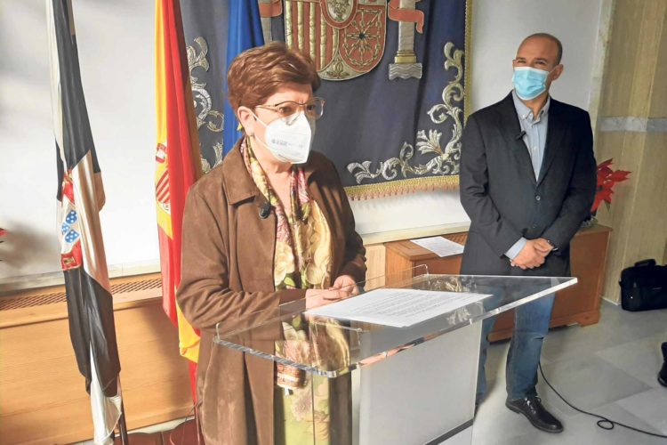 salvadora-mateos-jose-antonio-ros-director-instituto-social-marina-1