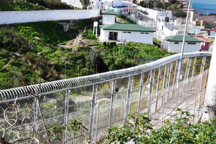 valla-peines-invertidos-fin-concertinas-febrero-4