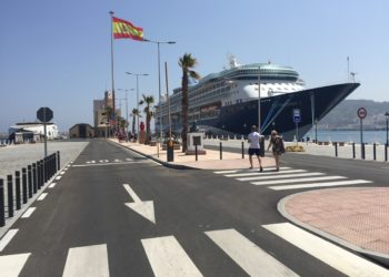 atraque-turistas-crucero-puerto
