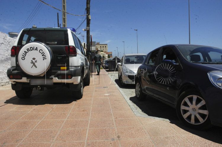 guardia-civil-vehiculo-recinto