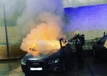 incendio-coche-narvaez-alonso