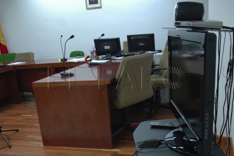 juzgado-penal-vista-ordenador-asientos