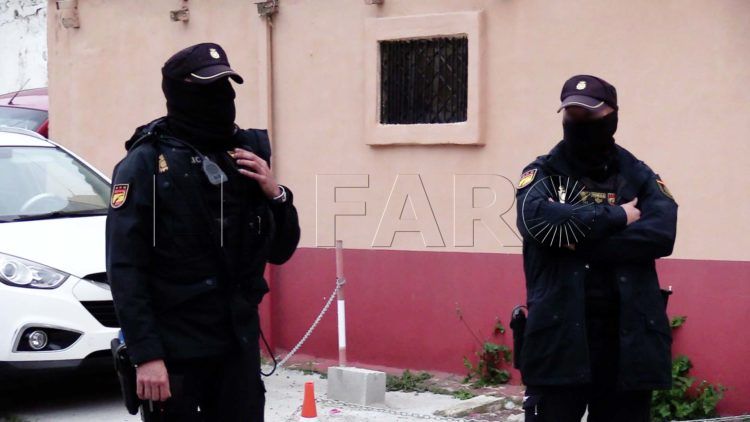 detenidos-pasaban-inmigrantes-ceuta-algeciras-embarcaciones-robadas