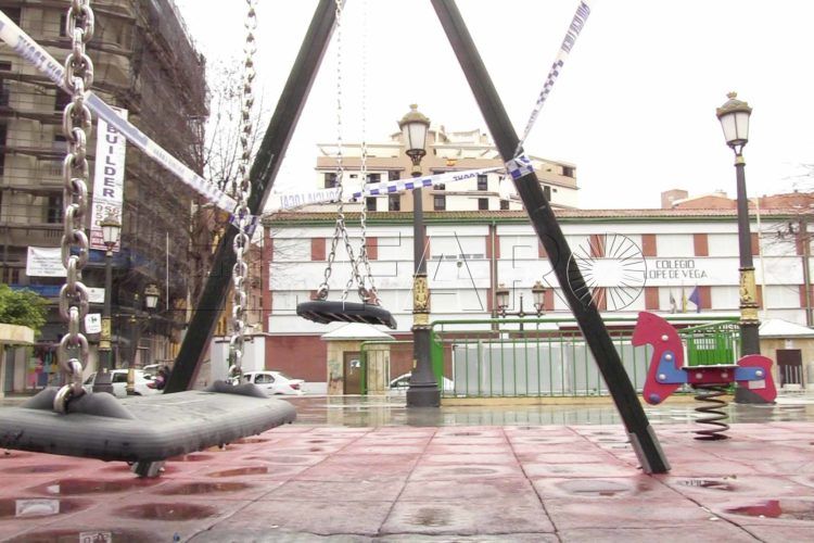 parque-infantil-cerrado