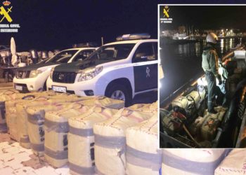 guardia-civil-hachis-narcolancha