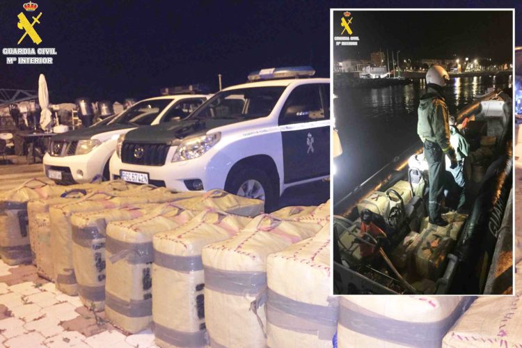 guardia-civil-hachis-narcolancha